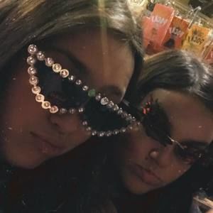 Meet your Posher, Kadence